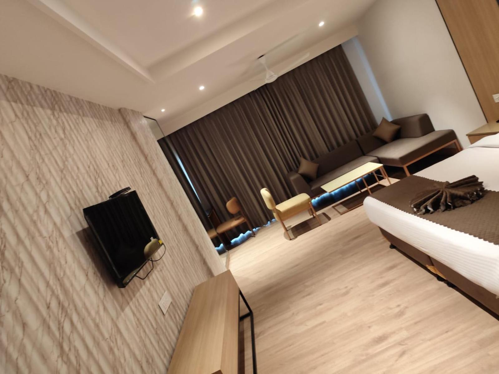 Anntilia Inn Ludhiana Exterior foto